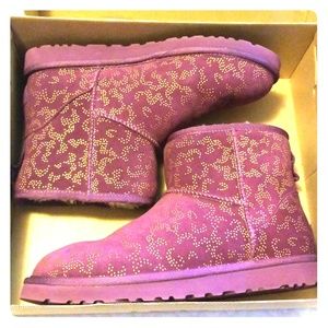 Authentic plum colored Uggs size 9